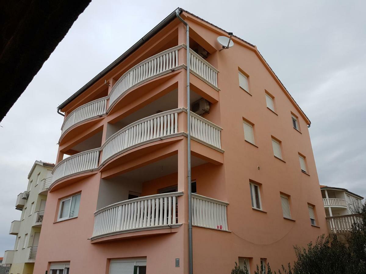 Lavender Apartments Drage Exteriör bild